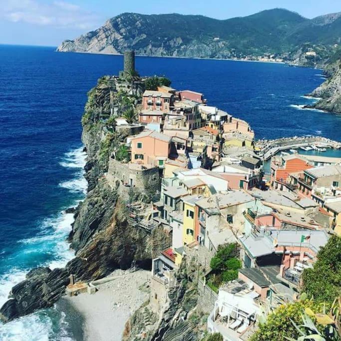 La Casa Del Forziere Verde La Spezia Luaran gambar
